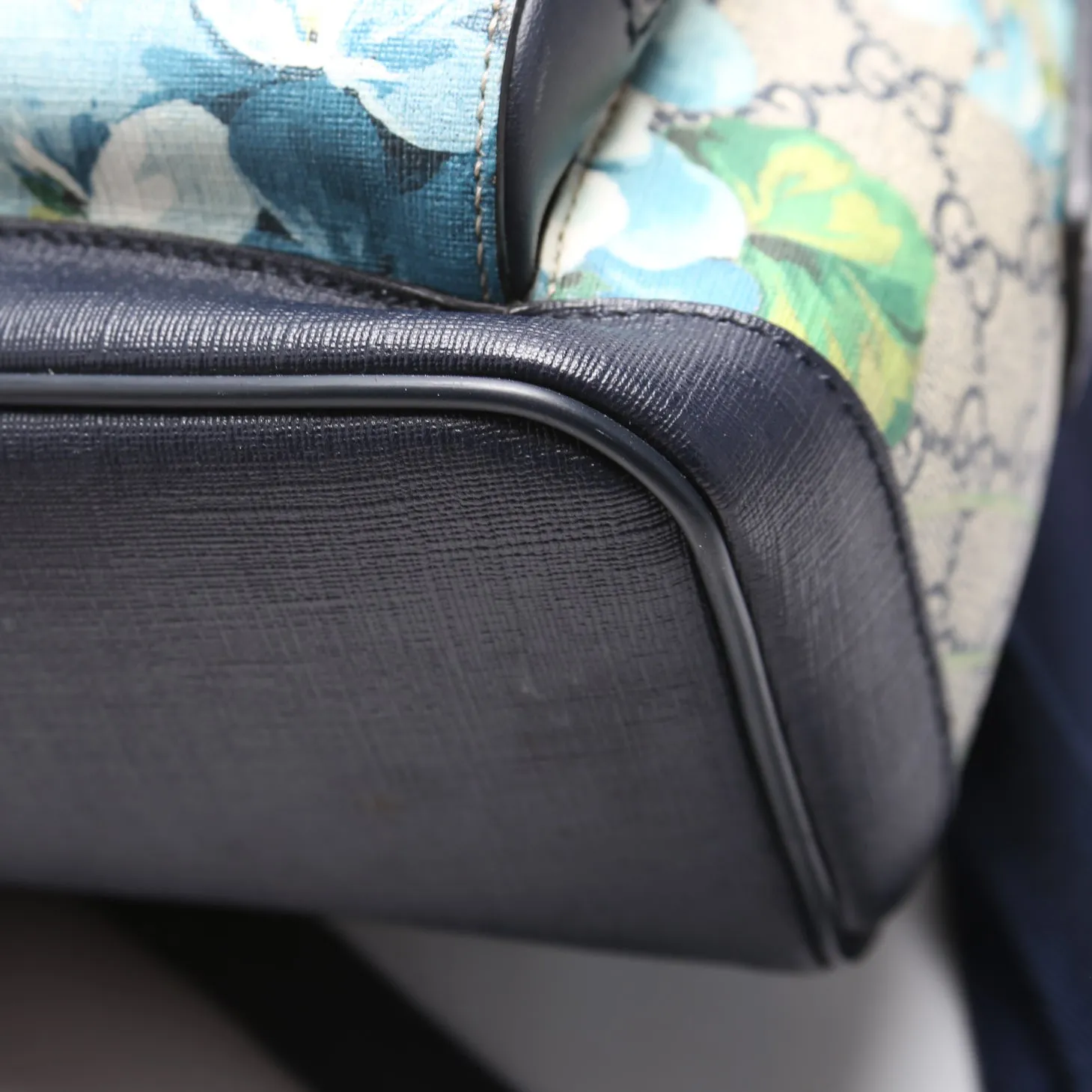 427042 GG Supreme Blooms Backpack Navy