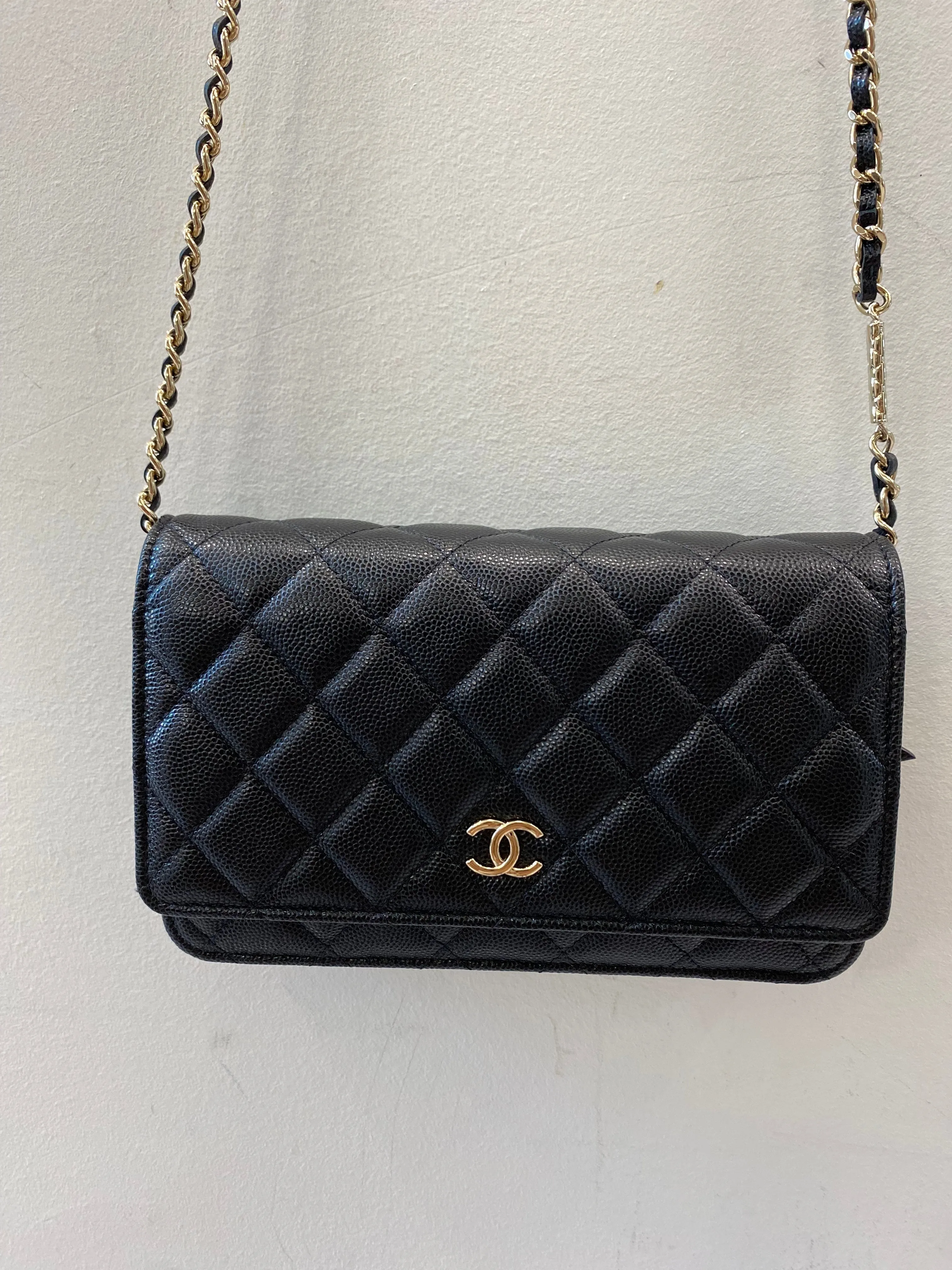 CHANEL CC CAVIAR QUILTED  WALLET ON A CHAIN