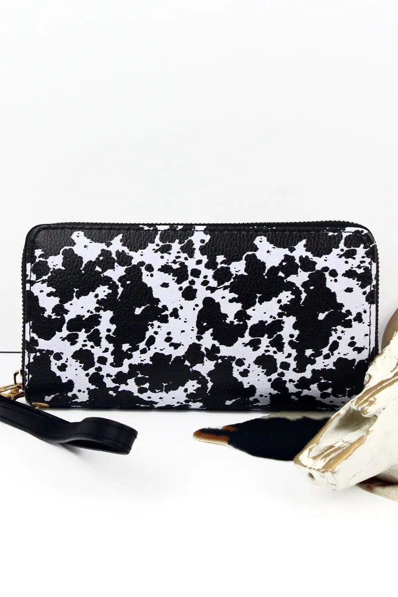 HICKORY HILLS CLUTCH WALLET